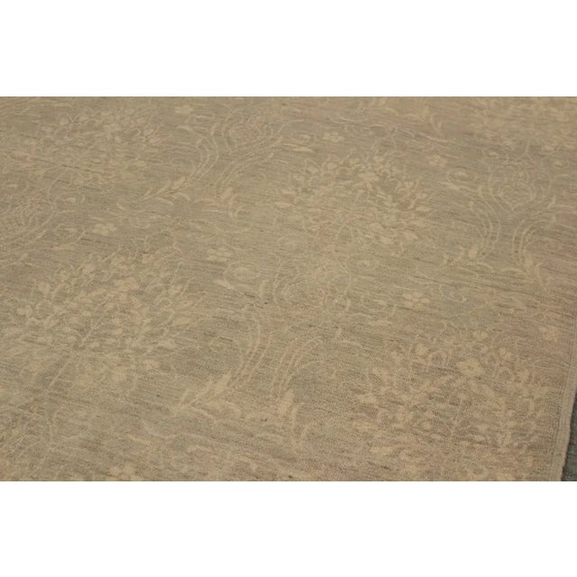 1990s Boho Chic Sun-Faded Gray/Ivory Wool & Silk Rug - 8'0 X 9'11 For Sale - Image 4 of 8