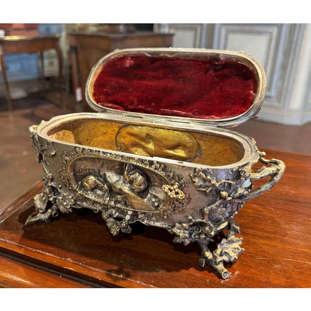 19th Century French Silvered Bronze Casket With Hunt Animals Signed A. Cain For Sale In Dallas - Image 6 of 12