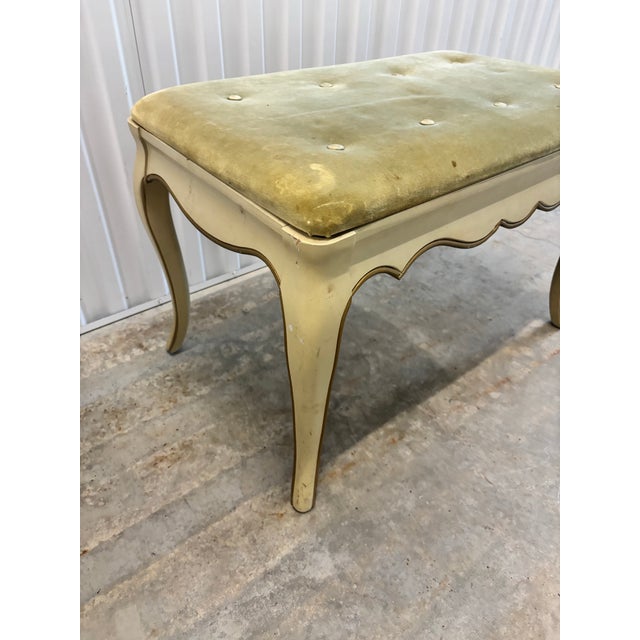 Vintage Mid Twentieth Century Country French Provincial Hibriten Chair Co. Off White and Green Bench For Sale - Image 4 of 10