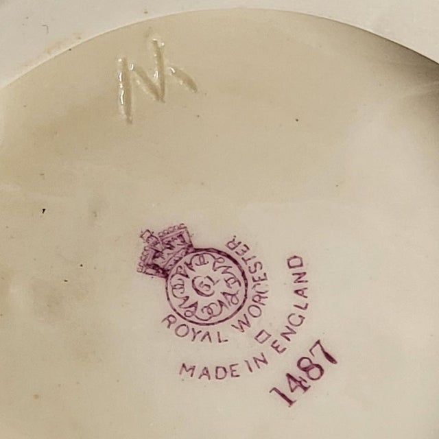 Porcelain Model 1487 Figure of the Young Mozart from Royal Worcester, 1928 For Sale - Image 9 of 11