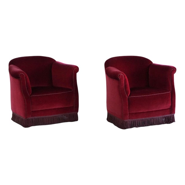 Vintage Danish Curved Lounge Chairs in Deep Red Velvet with Fringes, 1940s, Set of 2 For Sale