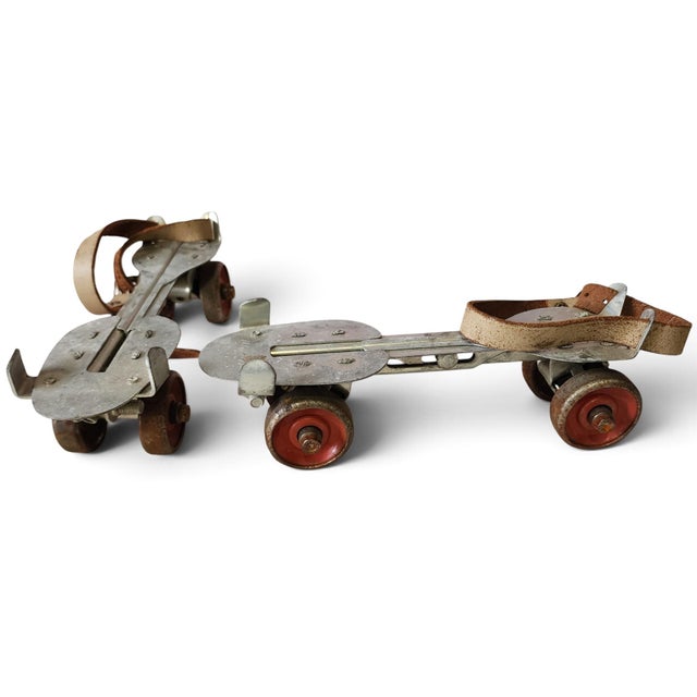 Pair Vintage 1950s Union #5 Adjustable Metal Roller Skates For Sale - Image 4 of 8