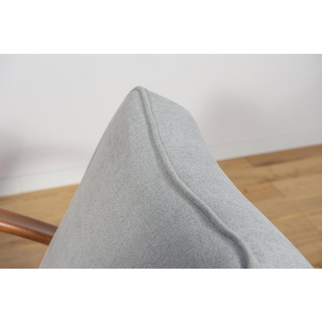 Model H-269 Lounge Chair by Jindřich Halabala for Up Závody, 1950s For Sale - Image 9 of 15