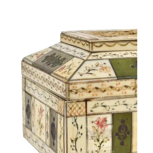 19th Century Carved and Etched Bone Box, Circa 1860 For Sale - Image 4 of 7
