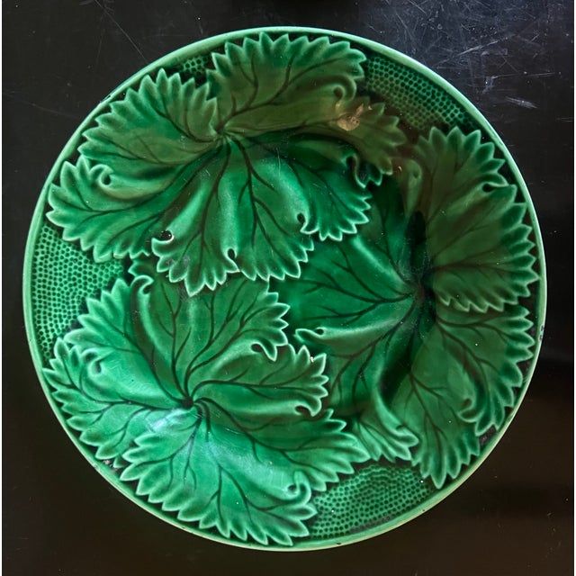 English Majolica Plates and Bread Platter- Set of 4 For Sale In San Francisco - Image 6 of 13