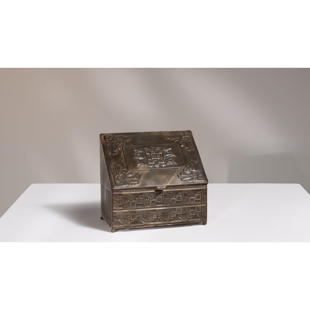 1930s France Art Deco Gray Metal Box For Sale - Image 4 of 18