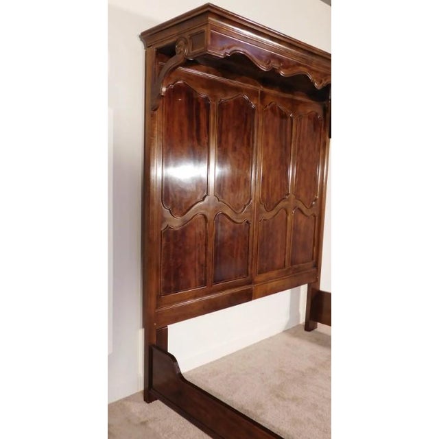 French 1980s Henredon Standard King-Size Villandry French Half-Tester Flame Walnut Bedframe For Sale - Image 3 of 9