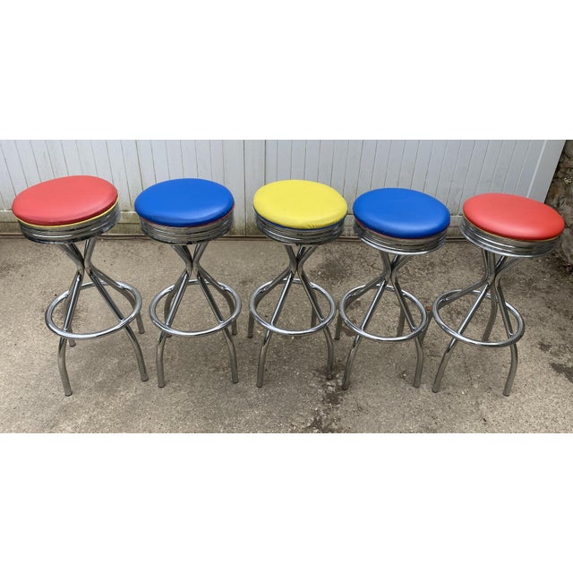 Very good overall condition with only minor signs of wear. They swivel perfectly and are comfortable. Seat height: 78cm...