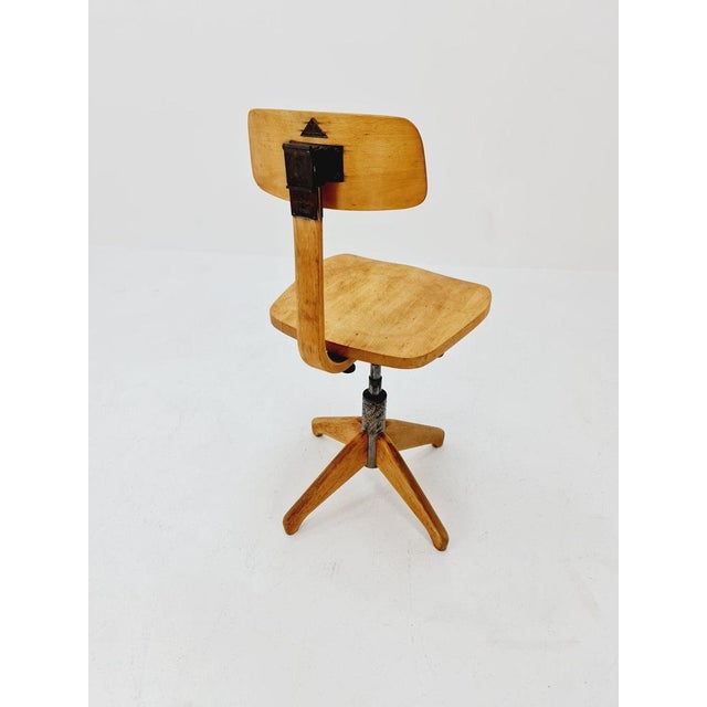Bauhaus Swivel Office Chair in Wood by Der Ferderdreh, 1930s For Sale - Image 10 of 11