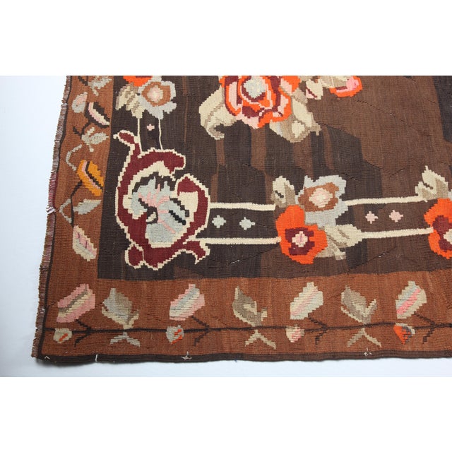 Vintage Turkish Karabağ Kilim With Rose Bouquets – Handwoven Floral Flatweave Kilim Rug -6' X 11' 9'' For Sale - Image 9 of 13
