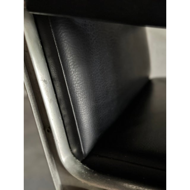 Adrian Heath Attributed to Adrian & Ditte Heath Series 186 Airport Chair for Cado | Circa 1969 For Sale - Image 4 of 11