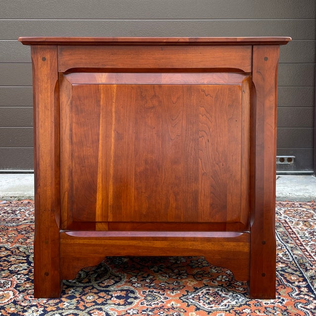 1990s Vintage Lexington Bob Timberlake Collection Rustic Traditional Cherry 3 Drawer Nightstand or Side Chest For Sale - Image 5 of 10