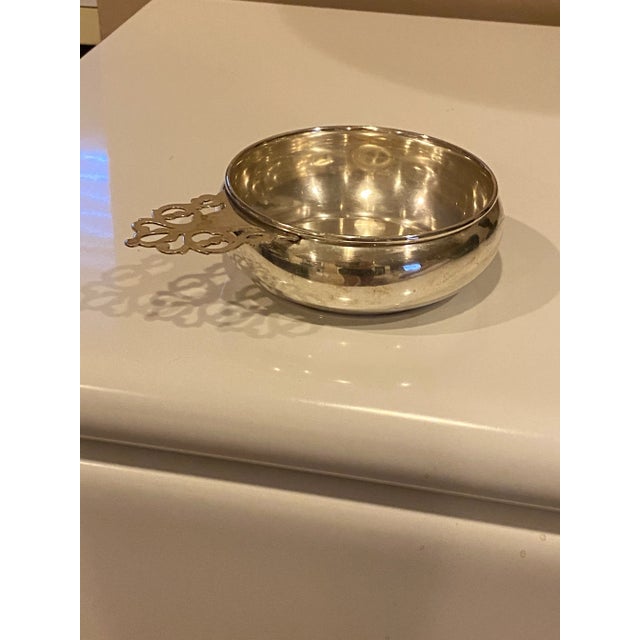 1950s 1950s Traditional Sterling Silver Porriger Cup or Bowl With Detailed Handle Wallace Silver For Sale - Image 5 of 7