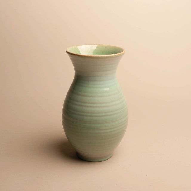 Modern Vase by Martha Katzer for the Majolika Manufactory Karlsruhe, 1930s For Sale - Image 3 of 3