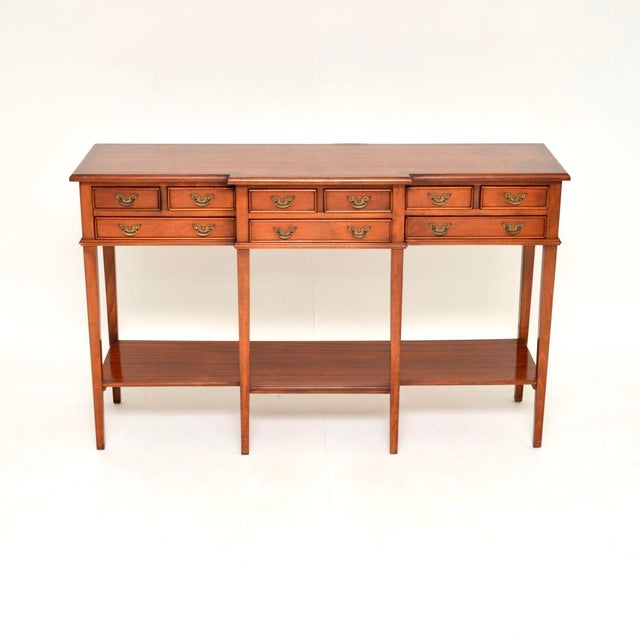 A lovely antique Georgian style console side table, made in England and dating from around the 1960’s. This is of great...