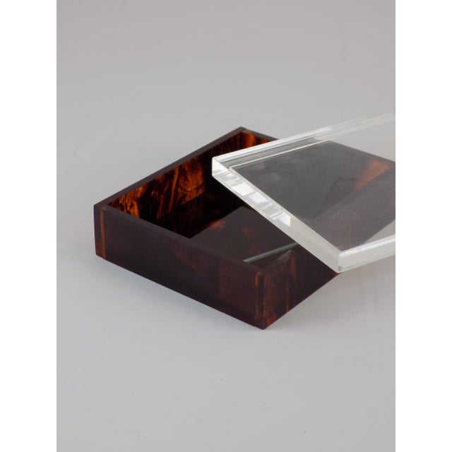 Vintage Square Box in Acrylic, 1970s For Sale - Image 6 of 12