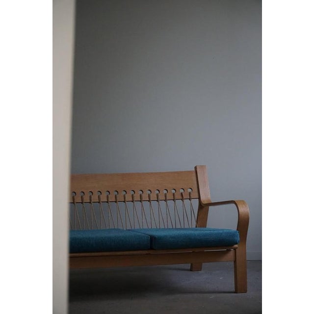 Modern Danish GE 671 Three-Seater Sofa attributed to Hans J. Wegner for Getama, 1960s For Sale - Image 11 of 18