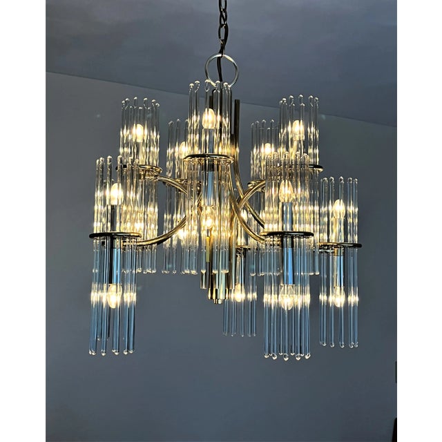 Mid-Century Modern 1970s Gaetano Sciolari for Lightolier - Mid-Century Modern Chandelier For Sale - Image 3 of 7