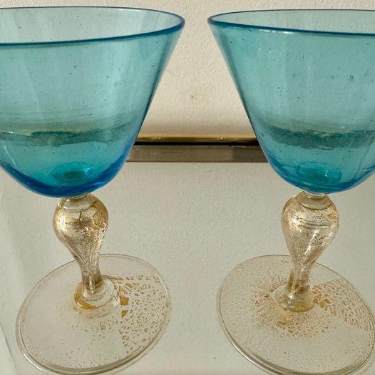 Hollywood Regency Vintage Murano Glass Wine Glasses – Set of 2 For Sale - Image 3 of 3