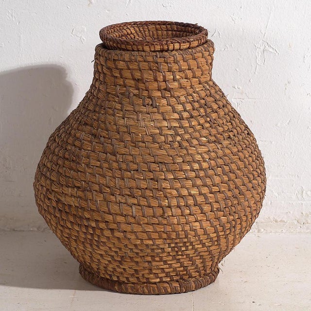 Vintage Basket with Lid, 1920 For Sale - Image 10 of 10