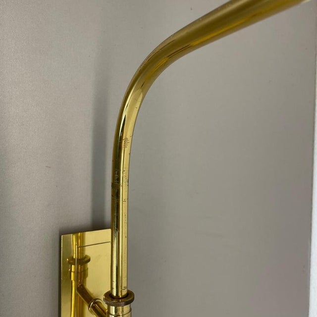 Gold Large Adjustable Brass Wall Light in the style of Stilnovo, Italy, 1950s For Sale - Image 8 of 18
