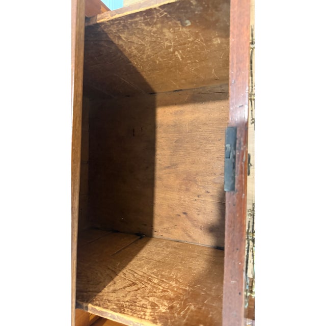 Early 20th Century Federal Revival Flame Mahogany Sideboard With Inlay For Sale - Image 11 of 18