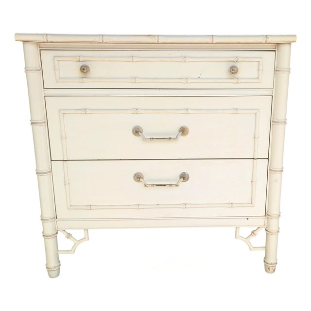 Vintage Thomasville Allegro Faux Bamboo 3-Drawer Chest With Fretwork, Original Finish For Sale