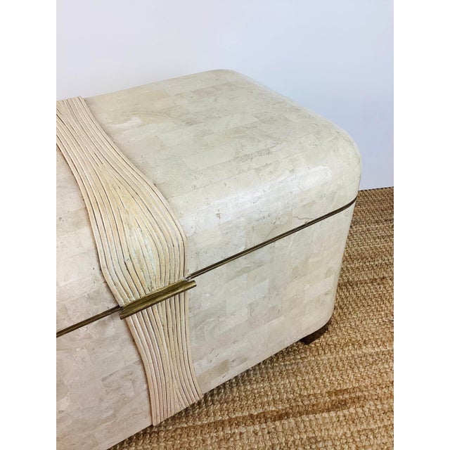 Vintage 1980s Cream Tessellated Stone & Rattan Reed and Brass Lidded Trunk Chest Table by Maitland Smith For Sale - Image 9 of 12