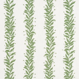 Schumacher x Marian Mcevoy Tendril Stripe Indoor/Outdoor Fabric In Leaf For Sale