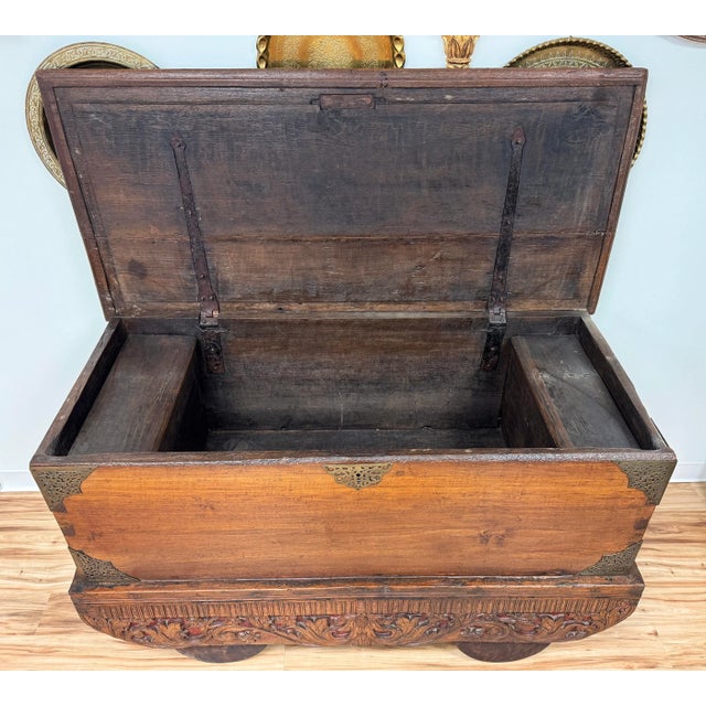 Antique Ming Kang Chinese Carved Wood Trunk Circa 1800-1849 For Sale - Image 10 of 12