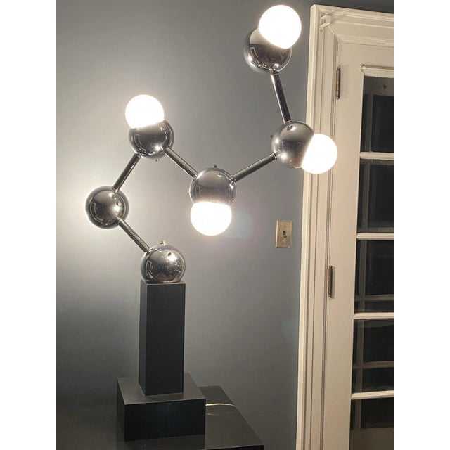 Mid-Century Modern 1970s Modernist Chrome Molecular Form Lamp Attributed to Robert Sonneman For Sale - Image 3 of 10