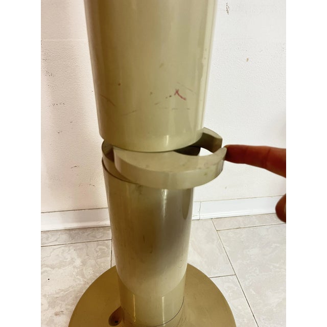 Planta Coat Hangers by Giancarlo Piretti for Castelli, 1970s, Set of 2 For Sale - Image 6 of 13