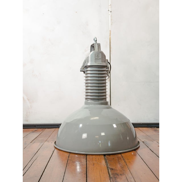 HDK Grey Enamel and Aluminum Factory Pendant Light from Philips, Holland, 1950s For Sale - Image 6 of 14