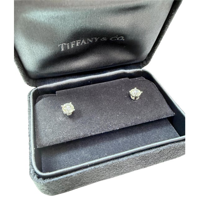Contemporary Tiffany & Co. 1.42 Carat Round Brilliant Cut Diamond Stud Earrings, Pair For Sale - Image 3 of 8
