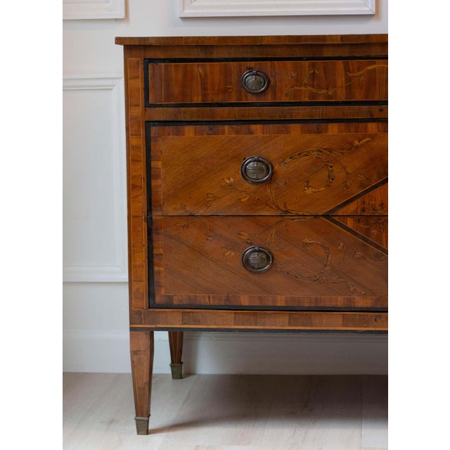 Italian Louis XVI Walnut Marquetry Chest, Late 18th Century For Sale - Image 17 of 18