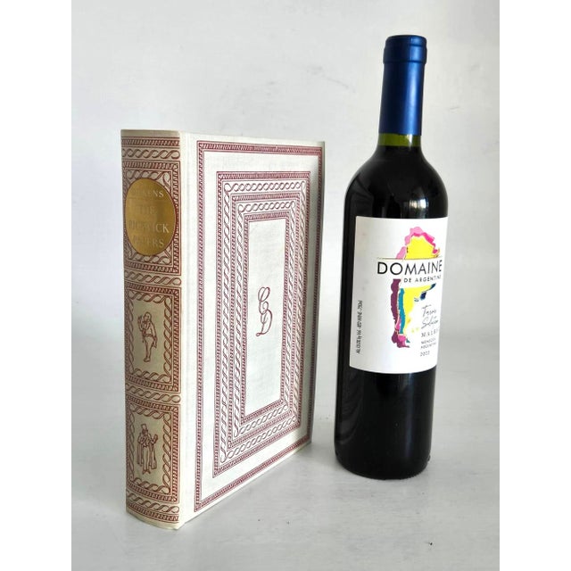 Paper 1938 Heritage Press Edition "The Pickwick Papers", by Charles Dickens For Sale - Image 7 of 14