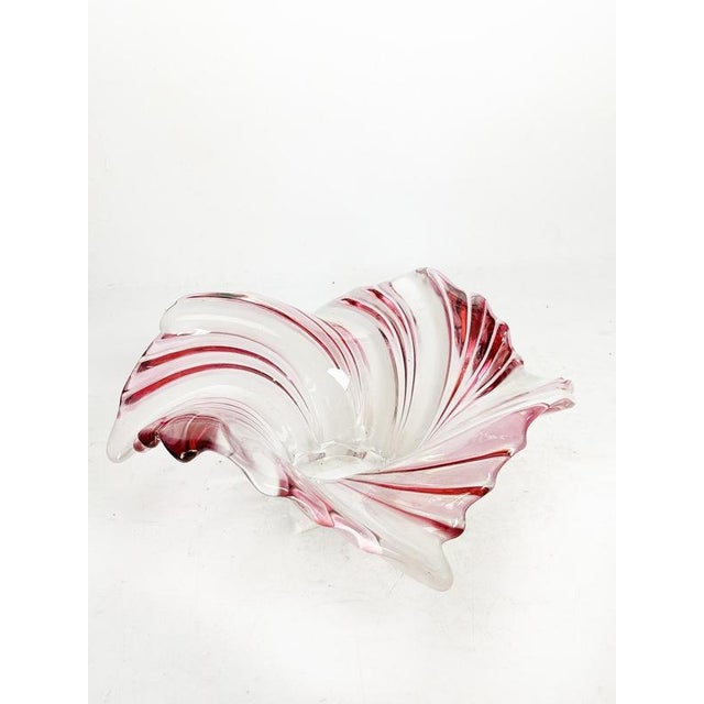 Pink and white glass trinket dish, France, 1970s. An elegant decorative trinket dish in blown glass featuring a stunning...
