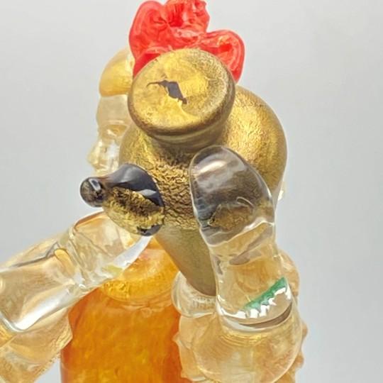 Glass Murano Salviati Peasant Woman Wine Bearer Sculpture/Figurine With Gold Flecks and Gold Leaf (Vintage 1960s) For Sale - Image 7 of 18