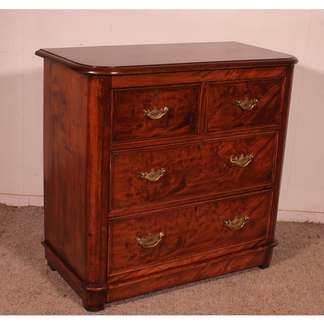 Small 19th Century Mahogany Chest of Drawers For Sale - Image 5 of 13