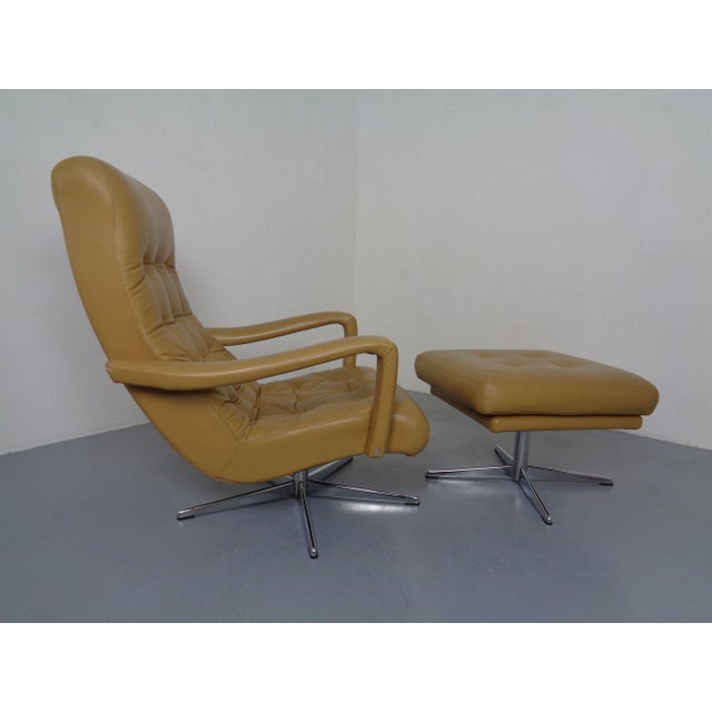 Mid-Century Modern Set of Leather Swivel Easy Chair and Ottoman, Switzerland, 1960s For Sale - Image 3 of 18