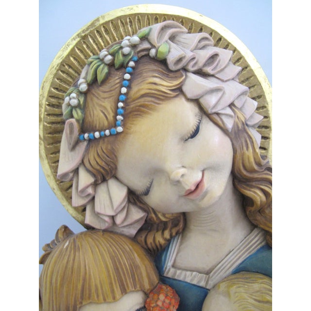 ANRI Anri Italy Wood Madonna With Diadem Mary Child Angel Juan Ferrandiz Wall Plaque For Sale - Image 4 of 11