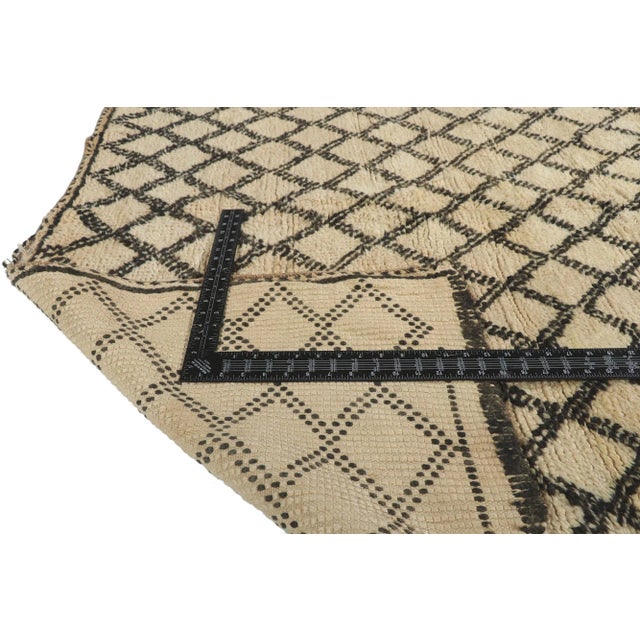 Vintage Beni Ourain Moroccan Rug - 05'10 x 11'04 For Sale In Dallas - Image 6 of 10