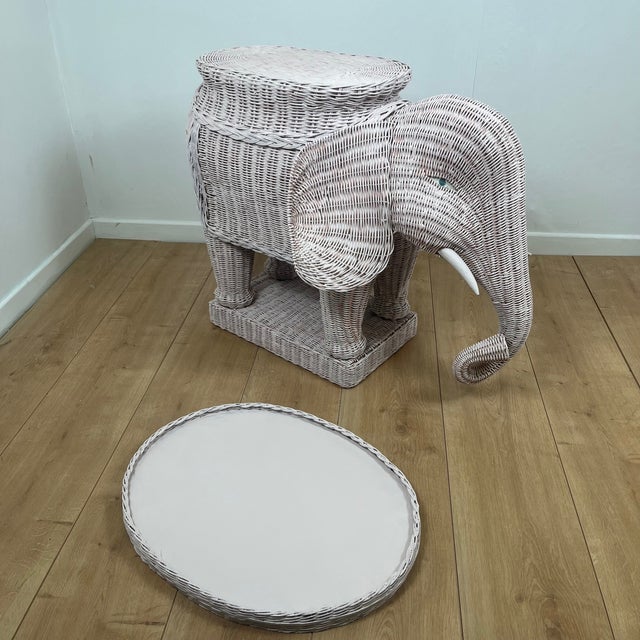 Vintage Rattan Elephant Side Table attributed to Vivai del Sud, Italy, 1960-1970 For Sale - Image 13 of 18