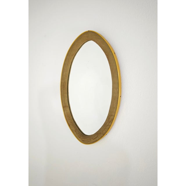Metal Mid-Century Modern Oval Wall Mirror in Brass and Velvet, 1960s For Sale - Image 7 of 10
