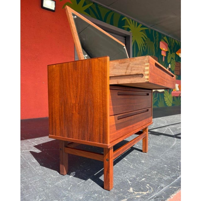 Brown Danish Teak Vanity by Nils Jonsson for HJN Møbler For Sale - Image 8 of 10