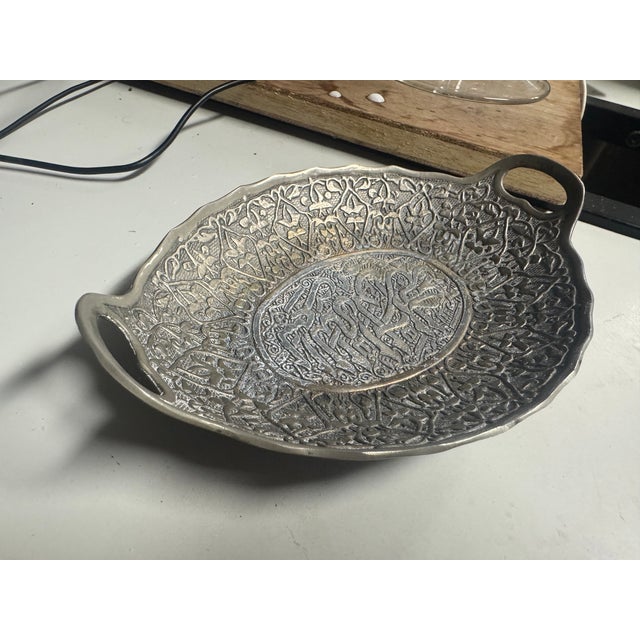 Mid-Century Modern Mid 20th Century Mid Century Modern Decorative Oval Metal Dish W/Dual Handles For Sale - Image 3 of 6