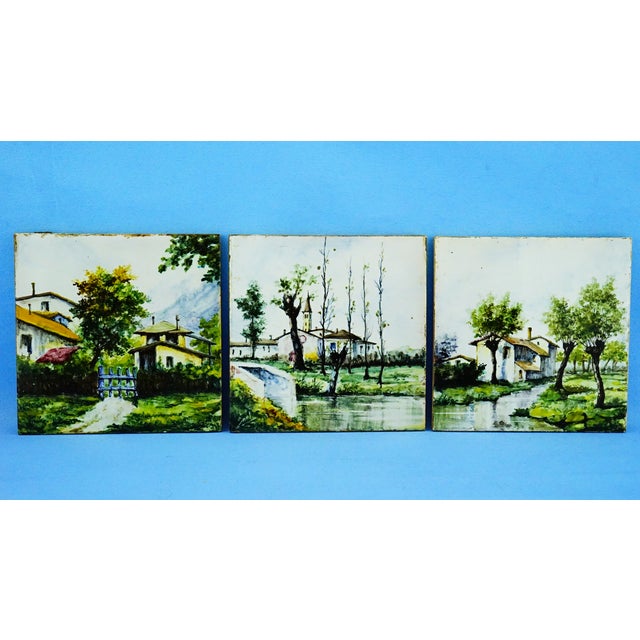Measurements: height: 20 cm; width: 20 cm; depth: 1 cm; total weight: 2.104 kg a wonderful lot consisting of three...