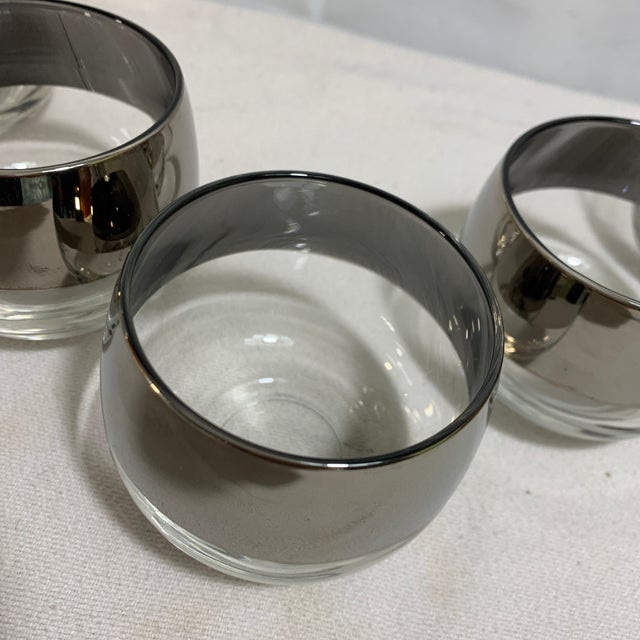 Dorothy Thorpe 1960s Mid Century Modern Silver Ombré Roly Poly Glasses - Set of 5 For Sale - Image 4 of 5