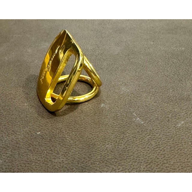 Metal Salvatore Ferragamo Ganchini scarf ring /Ring gold Tone, Medium Size For Sale - Image 7 of 18
