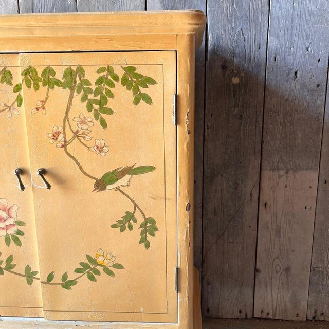 Vintage Painted Cabinet in Wood For Sale - Image 5 of 11